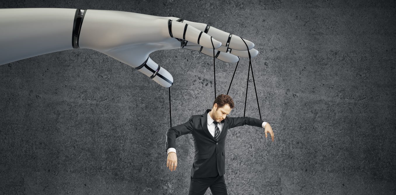 Human control. Марионетка человек. Манипулятор человек. Манипуляция людьми. Человне кпровляет марионетками.